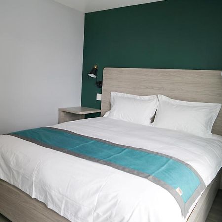 Starlight Hotel Near Lga Airport New York Extérieur photo